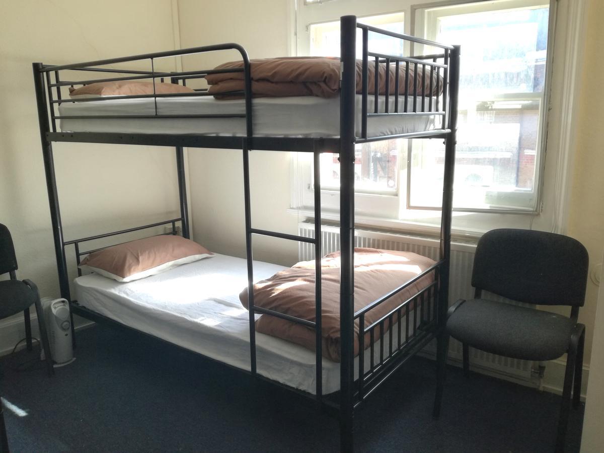 Amity Hostel Лондон Экстерьер фото