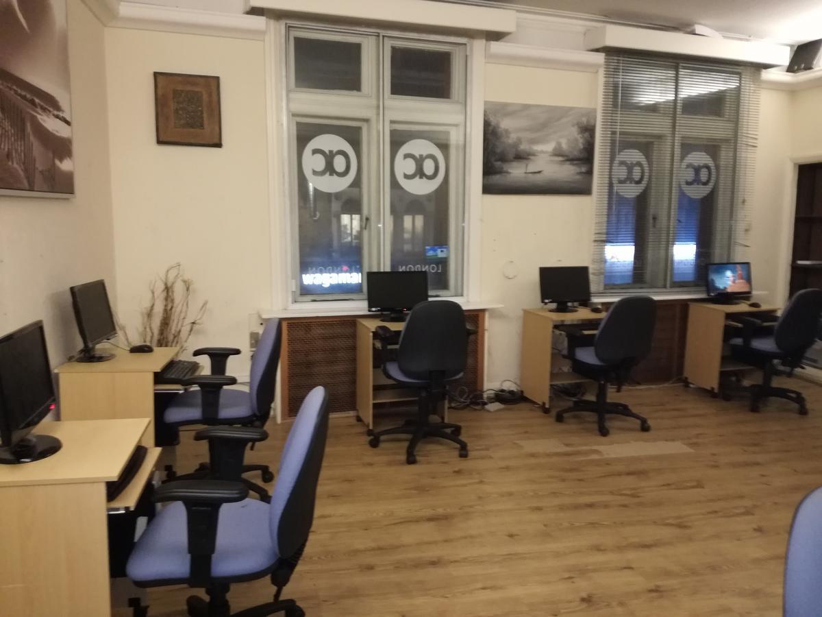 Amity Hostel Лондон Экстерьер фото